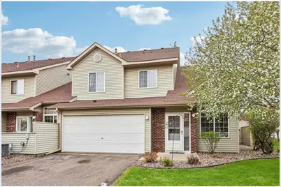 2357 Oakridge Circle, Hudson, WI 54016 - Photo 5