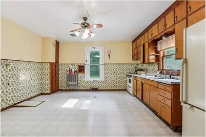 303 Lewis Street, River Falls, WI 54022 - Photo 9
