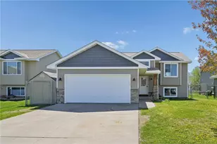 1314 Blue Jay Pl, New Richmond, WI 54017 - Photo 3