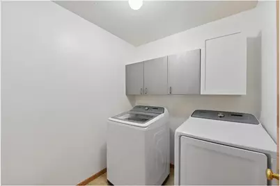 2335 Oakridge Circle, Hudson, WI 54016 - Photo 19