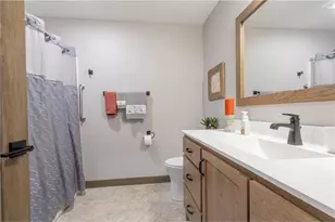 2739 Highclere Dr, Eau Claire, WI 54703 - Photo 41
