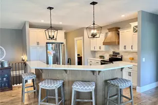 2739 Highclere Dr, Eau Claire, WI 54703 - Photo 7