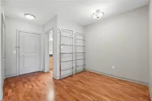 1060 Grand Ave, Saint Paul, MN 55105 - Photo 9
