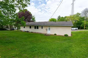 649 Oakwood Dr, Durand, WI 54736 - Photo 9