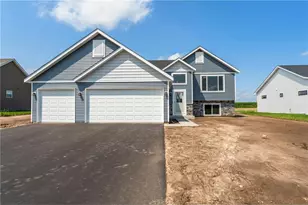 106 Maple Ct, Cannon Falls, MN 55009 - Photo 9