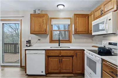 531 Hunter Hill Road, Hudson, WI 54016 - Photo 9