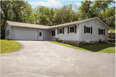 1302 15th Avenue, Menomonie, WI 54751 - Photo 3