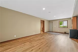 1295 Evergreen Dr, Kinnickinnic Township, WI 54022 - Photo 39