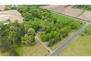 1295 Evergreen Dr, Kinnickinnic Township, WI 54022 - Photo 1