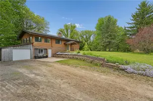 1295 Evergreen Dr, Kinnickinnic Township, WI 54022 - Photo 47