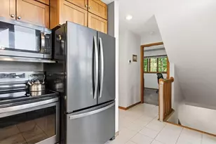 8199 19th Ave, Eau Claire, WI 54703 - Photo 9