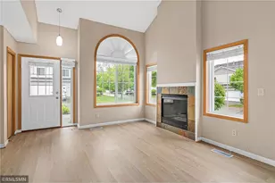 1900 Hawthorne Point, Hudson, WI 54016 - Photo 5