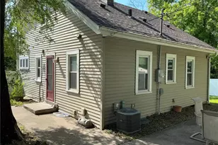 1762 Edgerton St, Saint Paul, MN 55117 - Photo 49