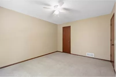 4342 Buckingham Court #1605, Vadnais Heights, MN 55127 - Photo 13