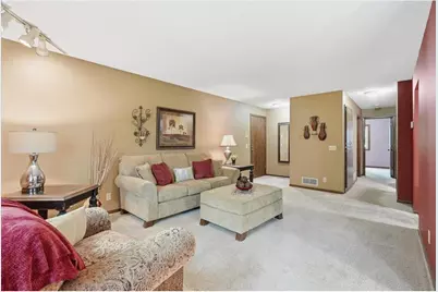 4342 Buckingham Court #1605, Vadnais Heights, MN 55127 - Photo 7
