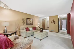 4342 Buckingham Ct, Vadnais Heights, MN 55127 - Photo 7