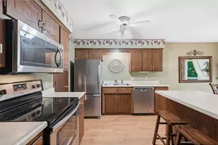 4342 Buckingham Ct, Vadnais Heights, MN 55127 - Photo 9