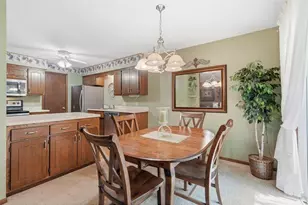 4342 Buckingham Ct, Vadnais Heights, MN 55127 - Photo 11