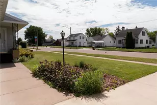 374 W Vine St, Mondovi, WI 54755 - Photo 51