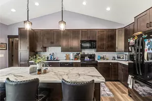 3403 Iris Dr, Eau Claire, WI 54703 - Photo 11