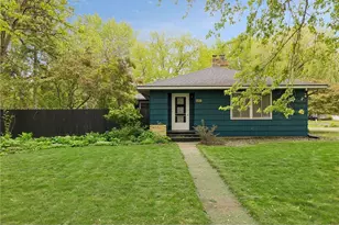 641 E 5th St, New Richmond, WI 54017 - Photo 5