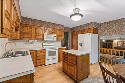 1705 Laurel Avenue, Hudson, WI 54016 - Photo 17