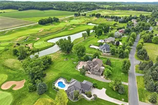 293 St Andrews Dr, Troy Township, WI 54016 - Photo 5