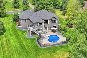 293 St Andrews Dr, Troy Township, WI 54016 - Photo 3
