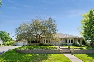 700 Spruce Dr, Hudson, WI 54016 - Photo 1