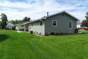 260 N Harrison St, Mondovi, WI 54755 - Photo 5