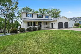 685 Flora Square, Prescott, WI 54021 - Photo 3