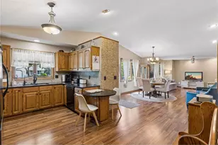 843 Leroy Ln, River Falls, WI 54022 - Photo 7