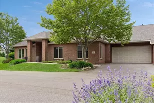 195 W Canyon Dr, Hudson, WI 54016 - Photo 1