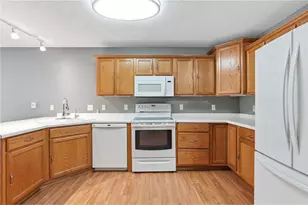 2206 Foxglove Way, Hudson, WI 54016 - Photo 9