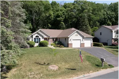 1825 Golf View Drive, River Falls, WI 54022 - Photo 29