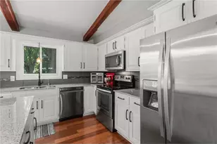 1010 Ferndale St, Maplewood, MN 55119 - Photo 11