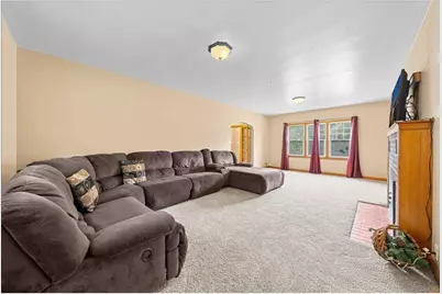 398 E Wall Street, Ellsworth, WI 54011 - Photo 17