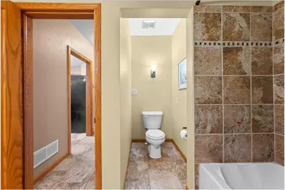 398 E Wall Street, Ellsworth, WI 54011 - Photo 21