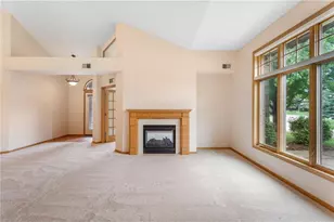 91 Deerwood Ct, Hudson, WI 54016 - Photo 9