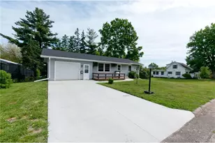 125 W Monroe Ave, Barron, WI 54812 - Photo 3