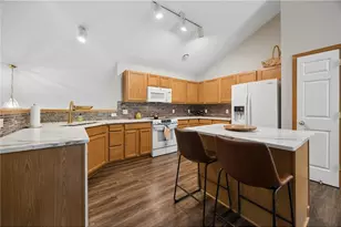 210 Heritage Ln, Circle Pines, MN 55014 - Photo 3