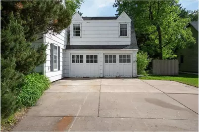 320 Elm Avenue, Menomonie, WI 54751 - Photo 5