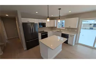254 Eagle Ridge Dr, Roberts, WI 54023 - Photo 5