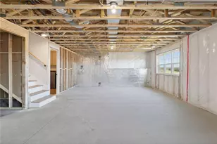 610 Field Point St, Warren Township, WI 54023 - Photo 57
