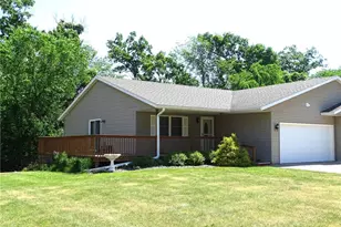 186 Country Ln, Durand, WI 54736 - Photo 3