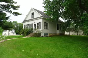 105 Maple Ave, Plum City, WI 54761 - Photo 3