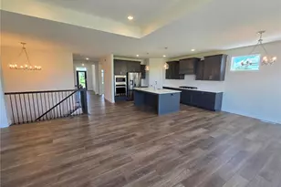 1587 Creekwood Dr, New Richmond, WI 54017 - Photo 7