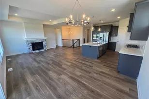 1587 Creekwood Dr, New Richmond, WI 54017 - Photo 5