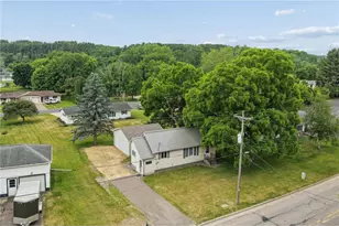 746 1st St, Glenwood City, WI 54013 - Photo 3
