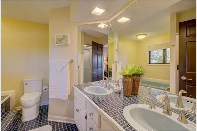 322 N Cudd Avenue, River Falls, WI 54022 - Photo 29